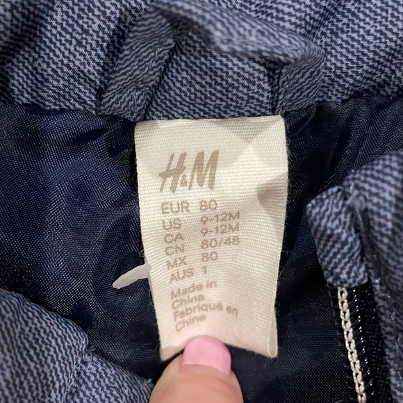 H&M puffer vest - Picture 2 of 4